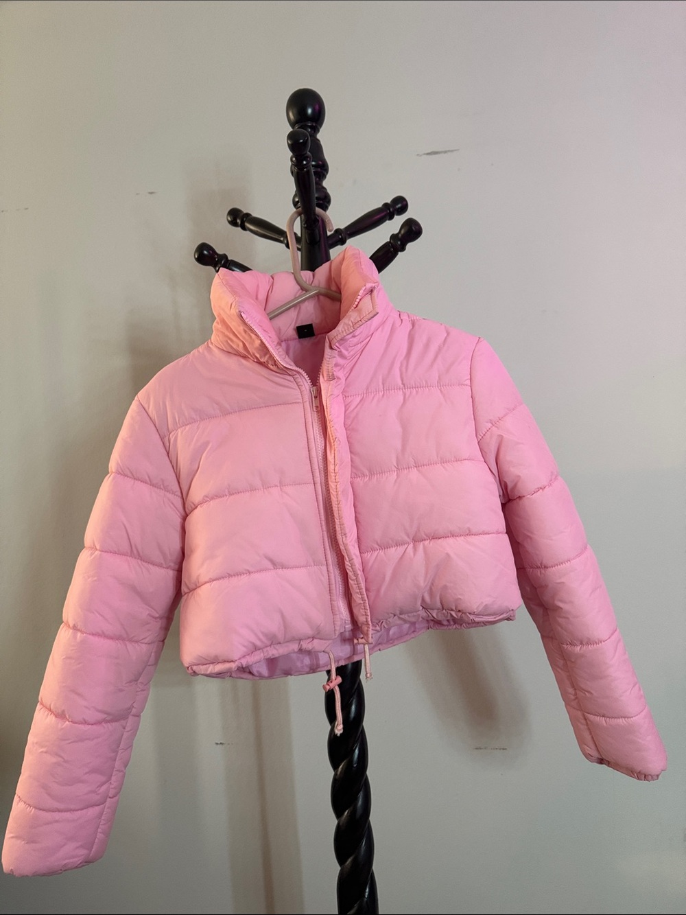 Pink Cropped Puffer Jacket - Lightweight Warmth - Picture 4 of 5